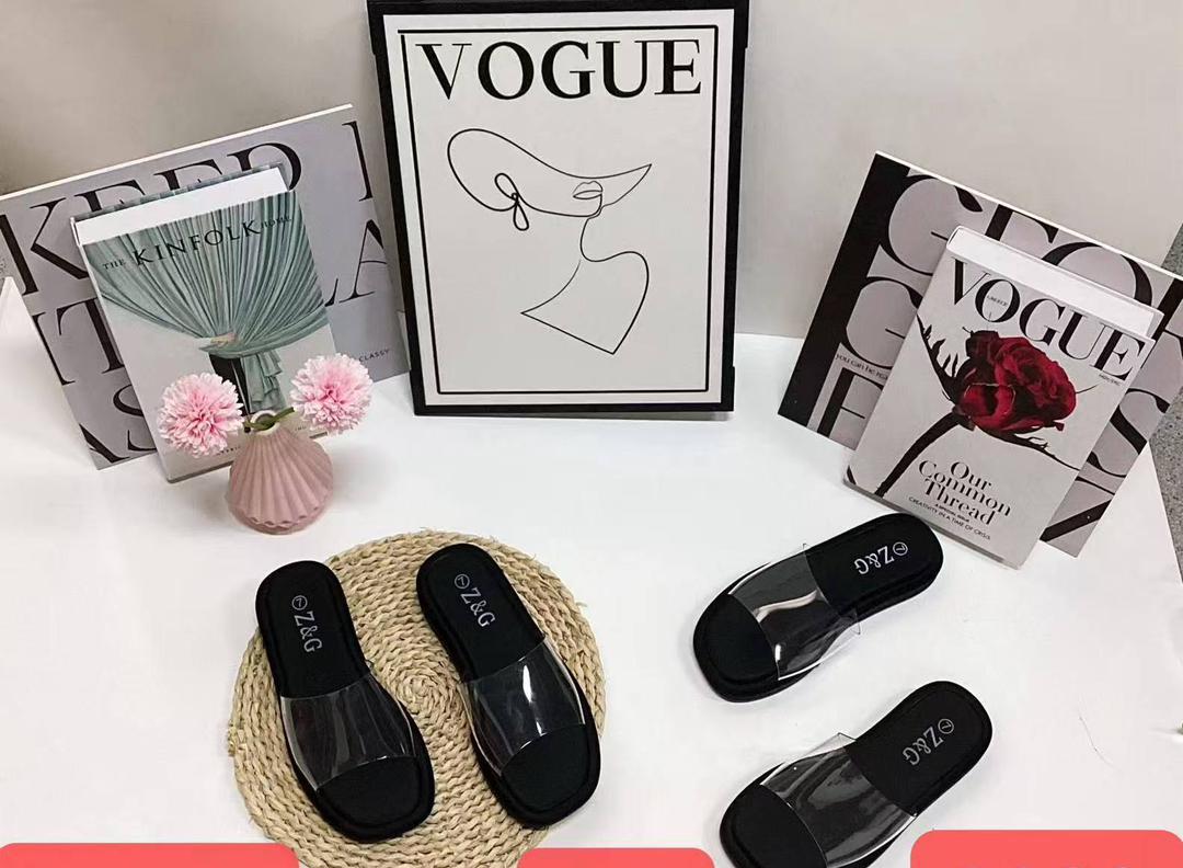 Z&G All black sandals