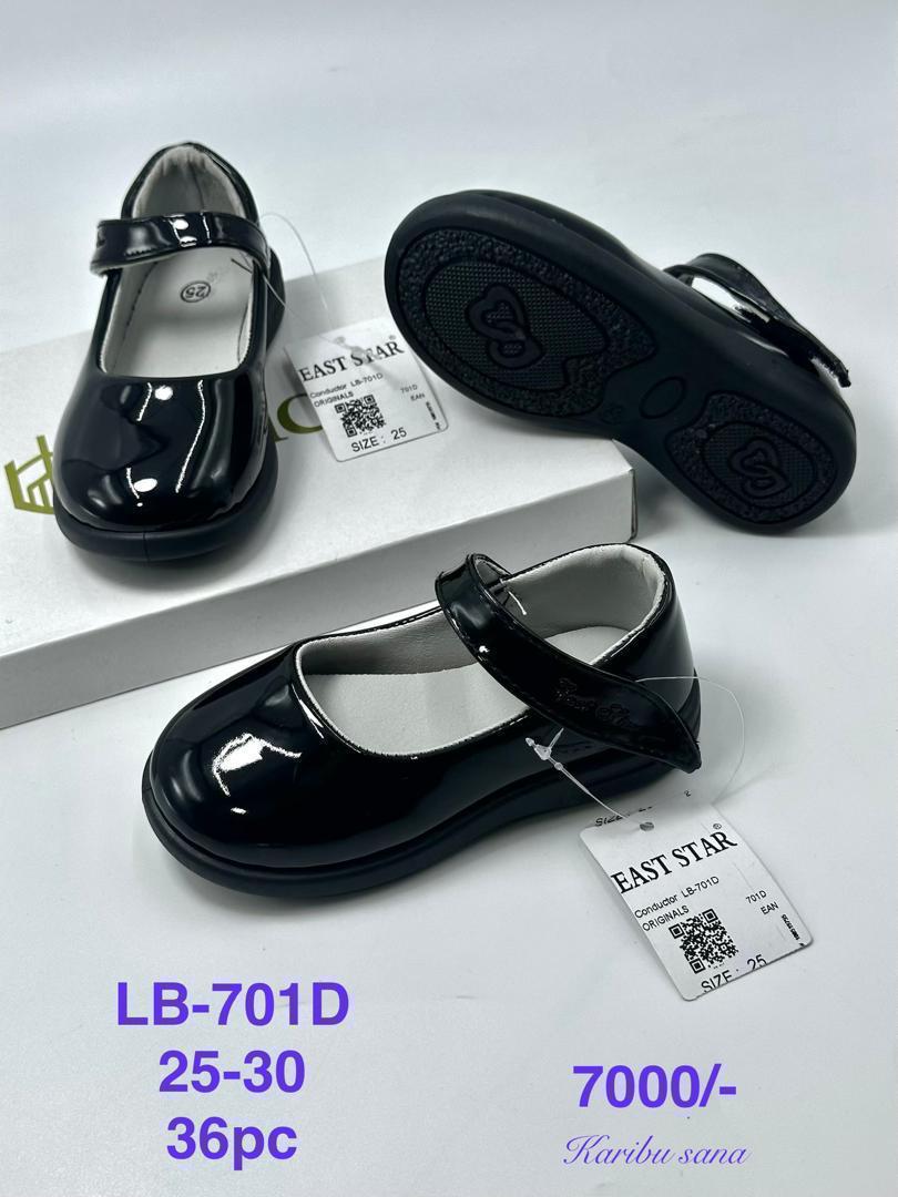 Kids closed shoe