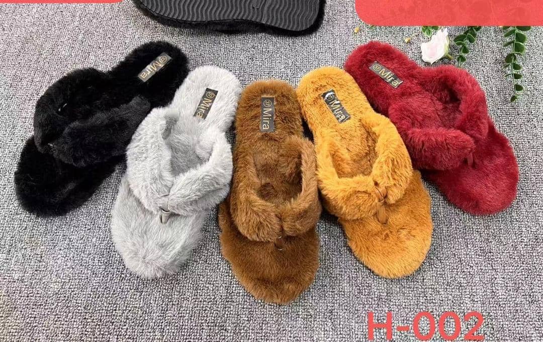 Fluffy sandal