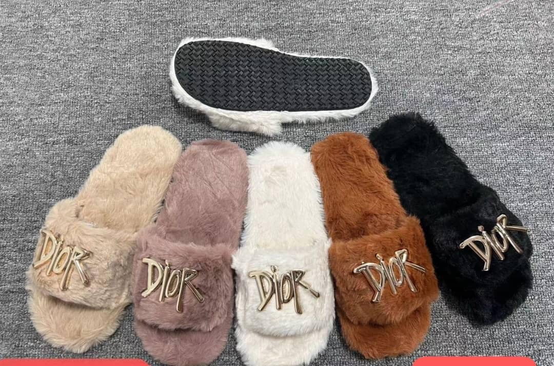 DIOR fluffy sandals