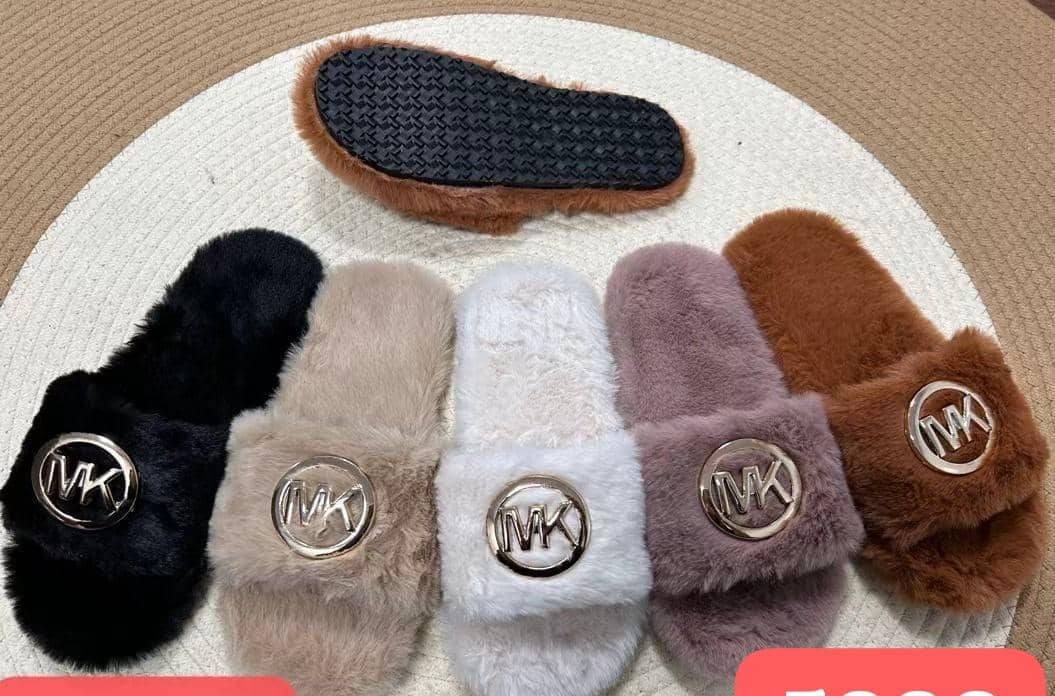 MK fluffy sandals
