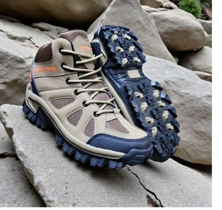 Skyview hiking boots