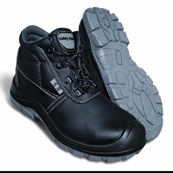 SB safety boots